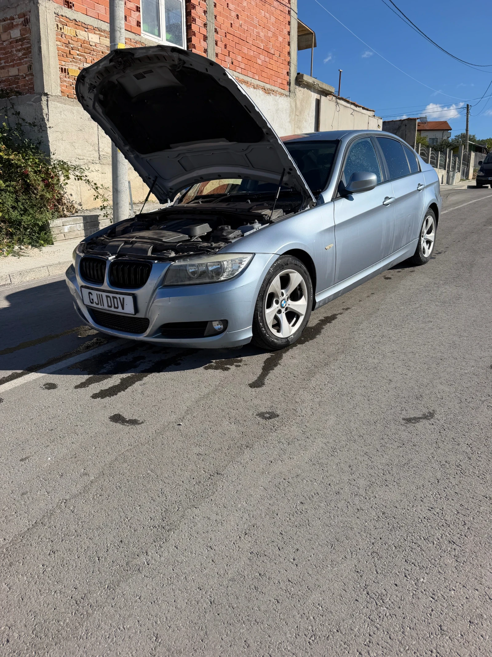 BMW 320 BMW E-90 320d 2500 