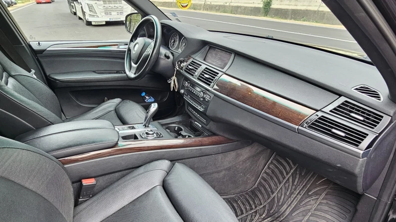 BMW X5 Xdrive 50 i, снимка 14 - Автомобили и джипове - 52057398