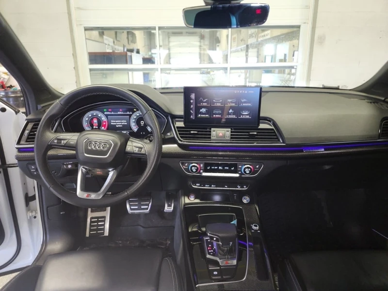 Audi SQ5  / TECHNIK / DISTRONIC / 360 / CARBON / CARFAX, снимка 8 - Автомобили и джипове - 53382791