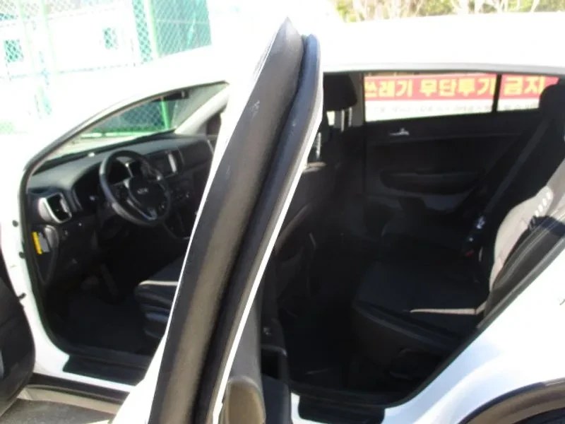 Kia Sportage 4Th Generation Diesel 1.7 2Wd Trendy, снимка 7 - Автомобили и джипове - 55061799