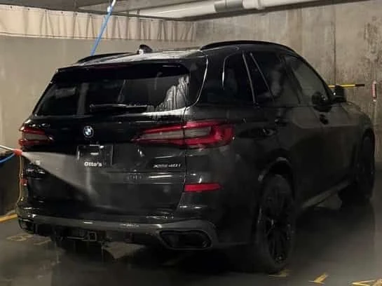 BMW X5 xDrive40i | CARFAX | АВТОКРЕДИТ БЕЗ ПЪРВОНАЧАЛНА , снимка 4 - Автомобили и джипове - 55139177