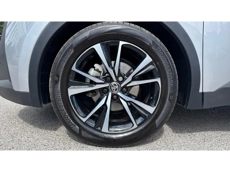Toyota C-HR 1.8 HEV E-CVT Club FWD, снимка 16 - Автомобили и джипове - 56220340