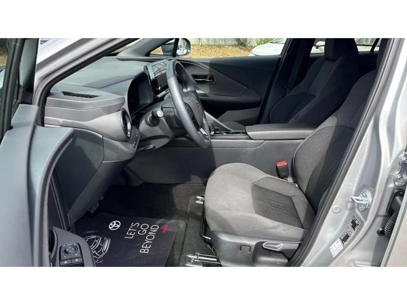 Toyota C-HR 1.8 HEV E-CVT Club FWD, снимка 12 - Автомобили и джипове - 56220340