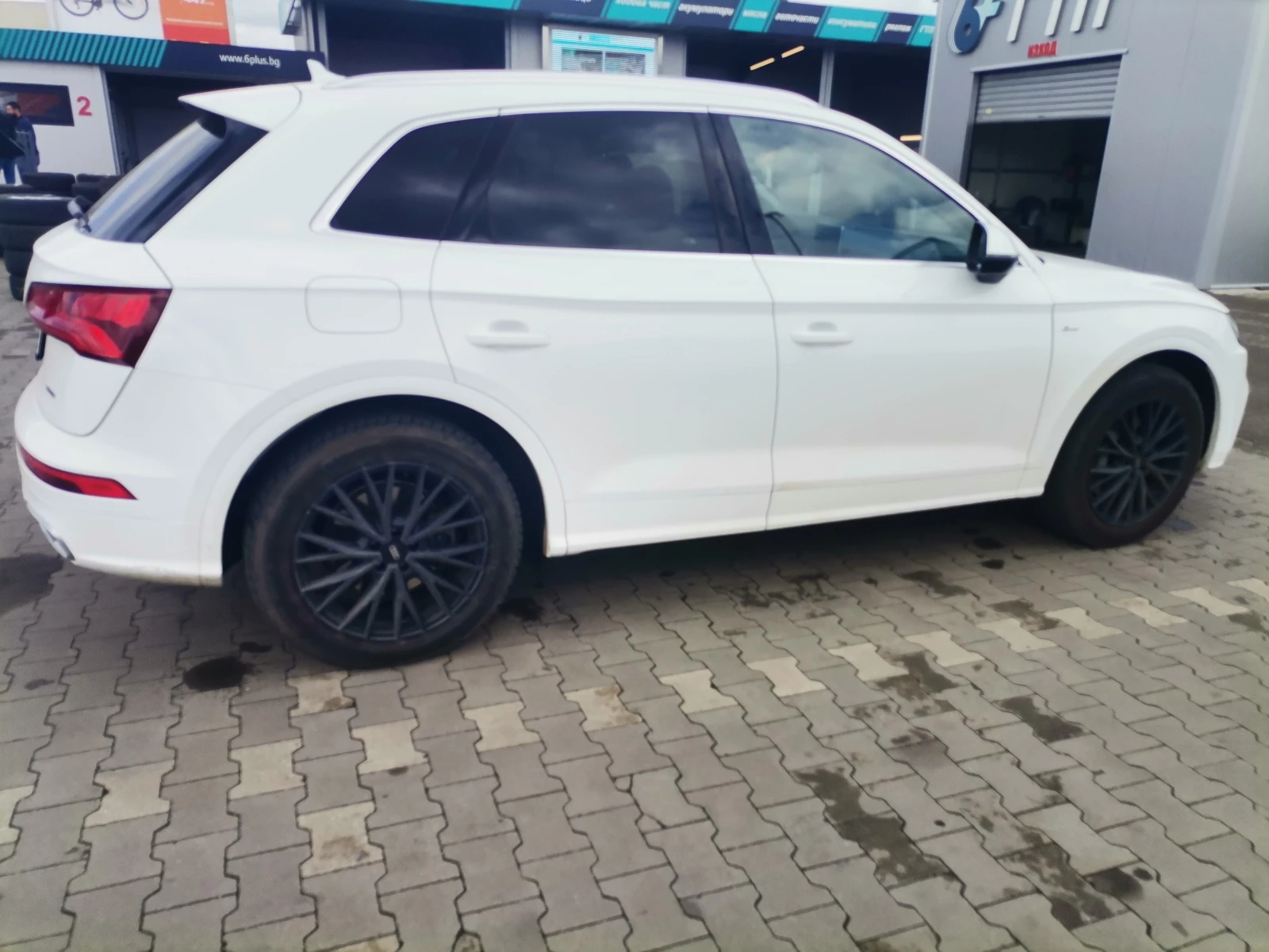 Audi Q5 Etron - изображение 3