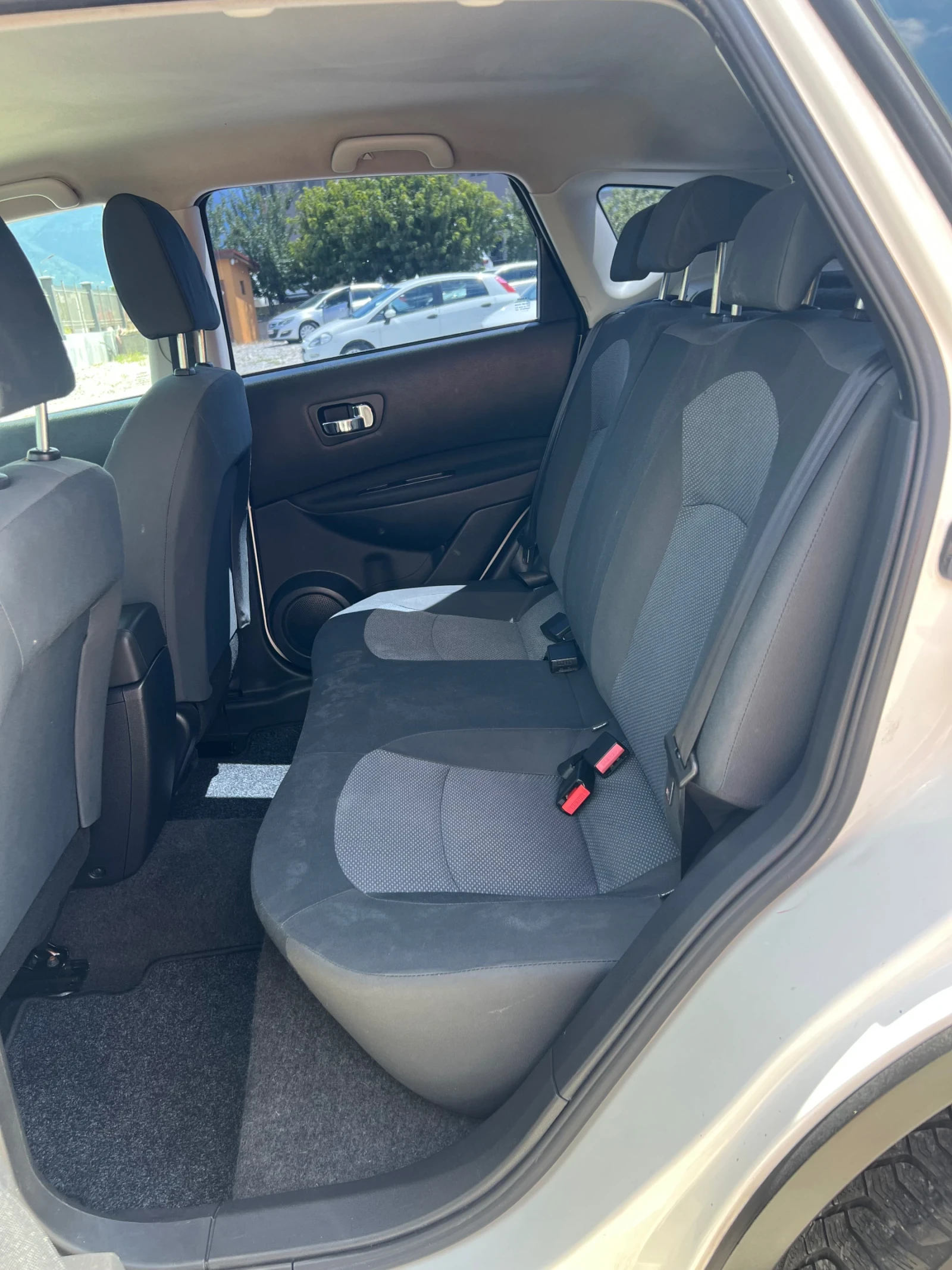 Nissan Qashqai 1.5dci Euro5B, снимка 13 - Автомобили и джипове - 52890379