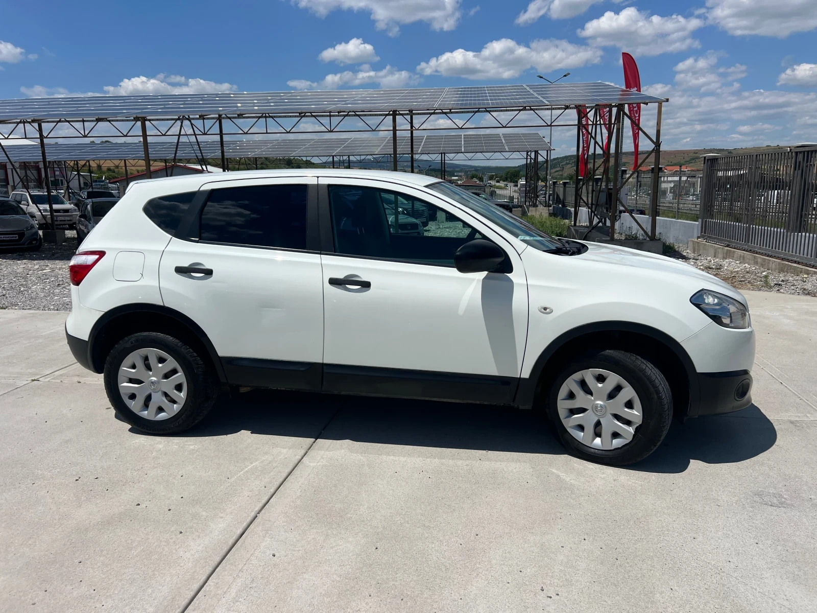 Nissan Qashqai 1.5dci Euro5B, снимка 9 - Автомобили и джипове - 52890379