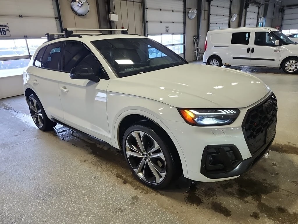 Audi SQ5  / TECHNIK / DISTRONIC / 360 / CARBON / CARFAX - изображение 2