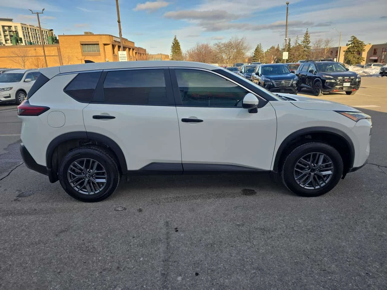 Nissan Rogue S  CARFAX - изображение 3