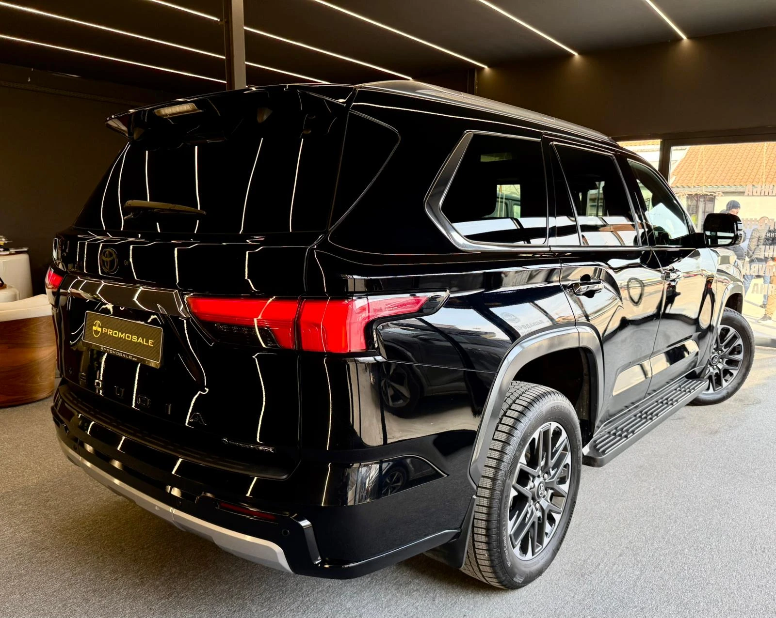 Toyota Sequoia Limited* i-Force MAX* SofTex* Панорама* Лизинг, снимка 6 - Автомобили и джипове - 53890051