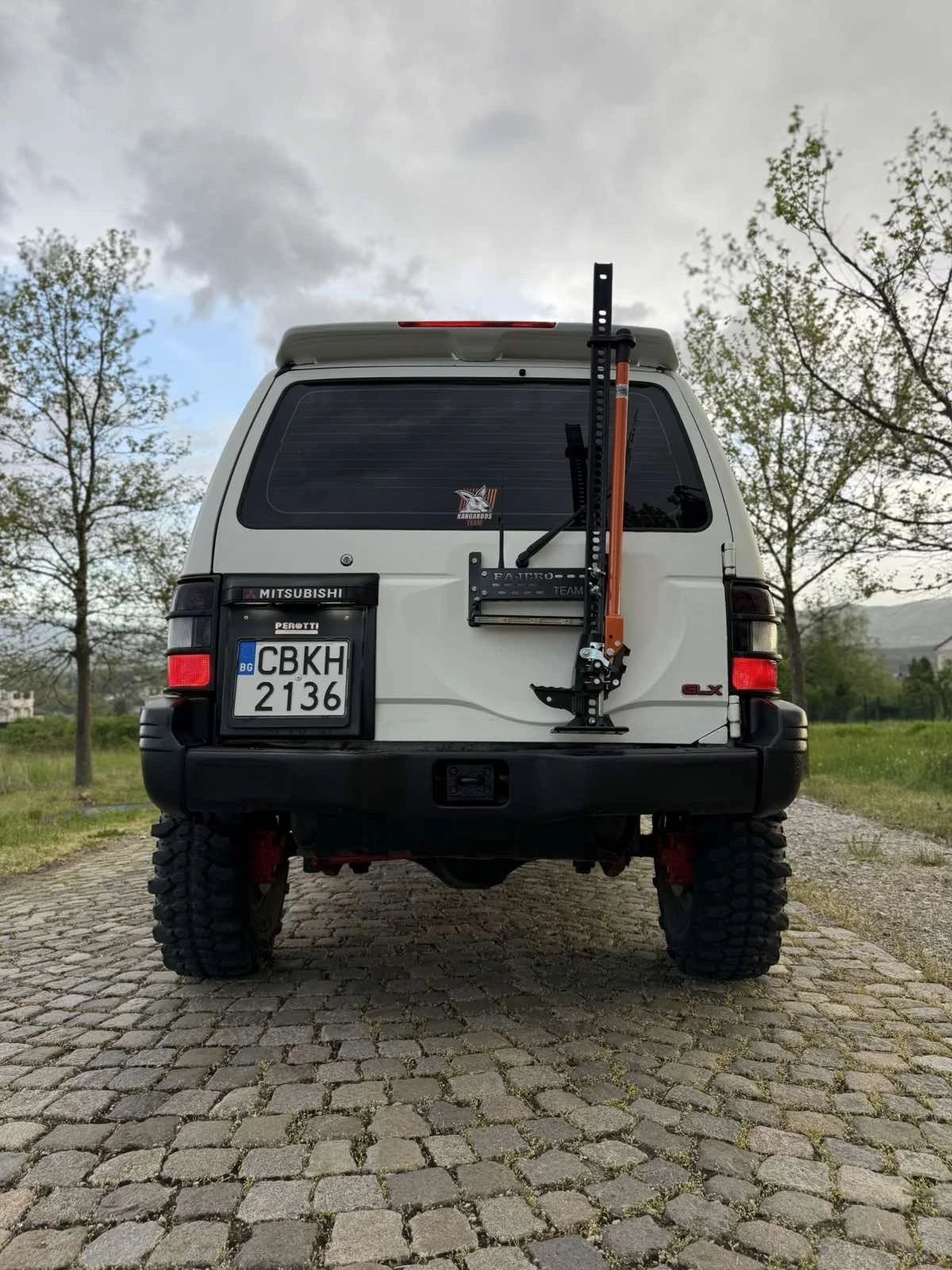 Mitsubishi Pajero 2.5, снимка 17 - Автомобили и джипове - 54511672