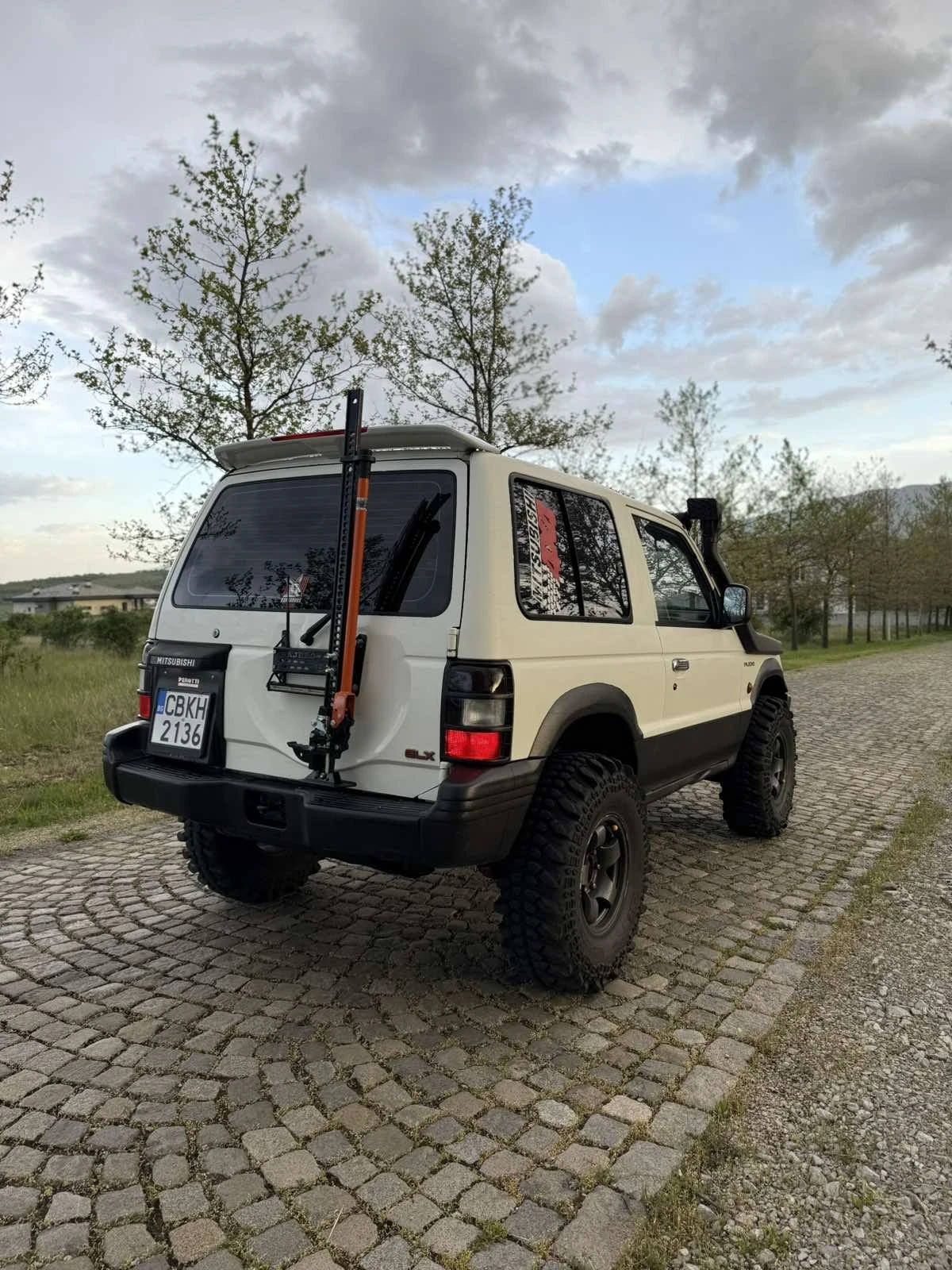 Mitsubishi Pajero 2.5, снимка 12 - Автомобили и джипове - 54511672