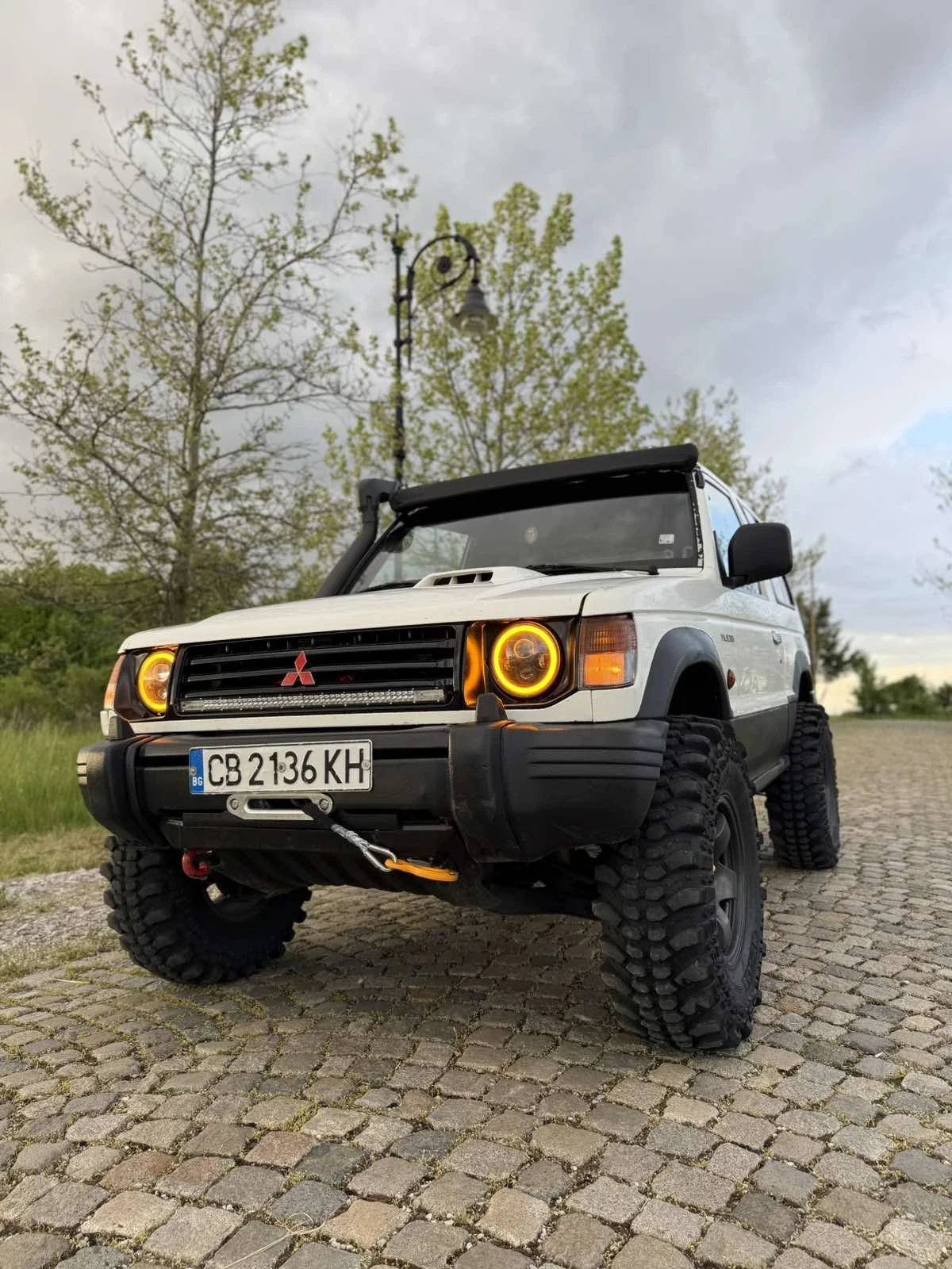 Mitsubishi Pajero 2.5, снимка 2 - Автомобили и джипове - 54511672