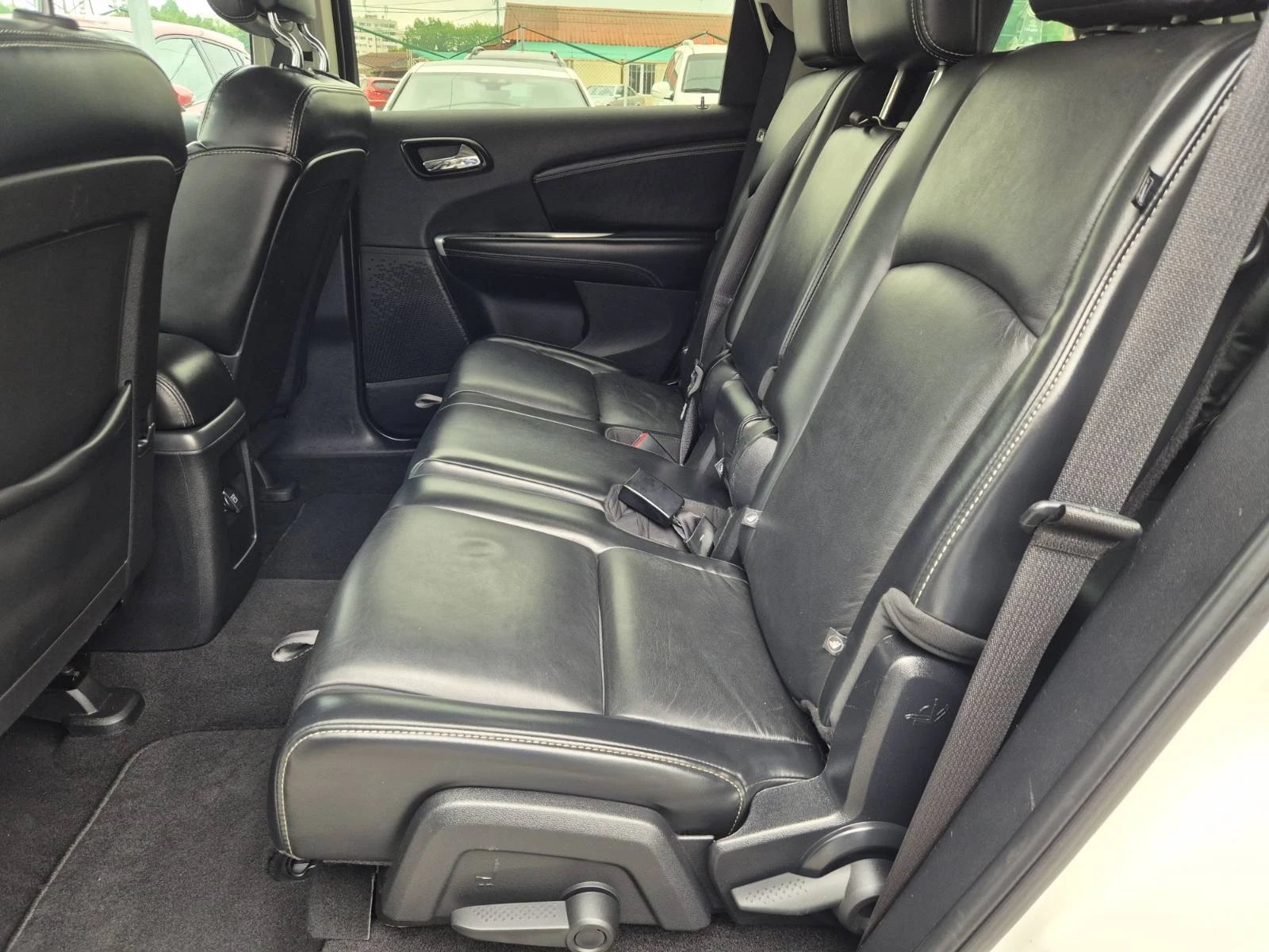 Fiat Freemont 2.0D-4X4-AUTOMATIC-7МЕСТА, снимка 16 - Автомобили и джипове - 54647380