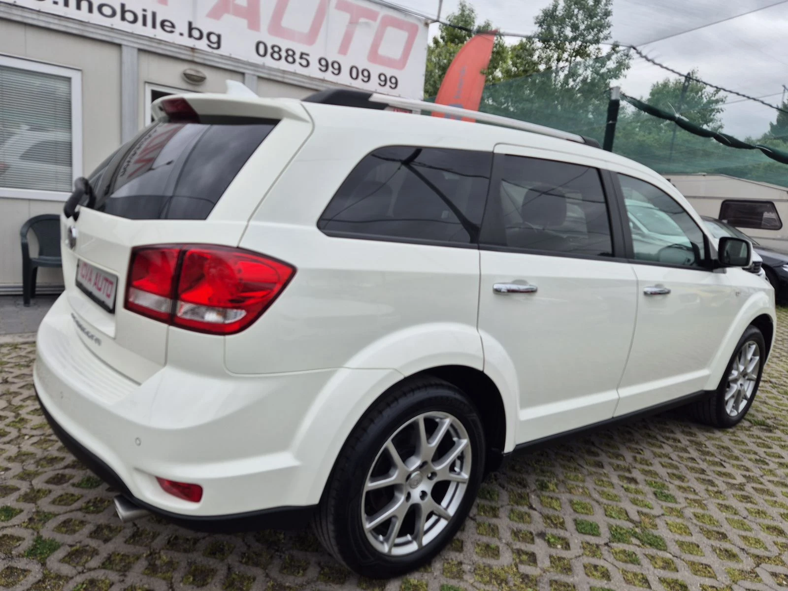 Fiat Freemont 2.0D-4X4-AUTOMATIC-7МЕСТА, снимка 4 - Автомобили и джипове - 54647380