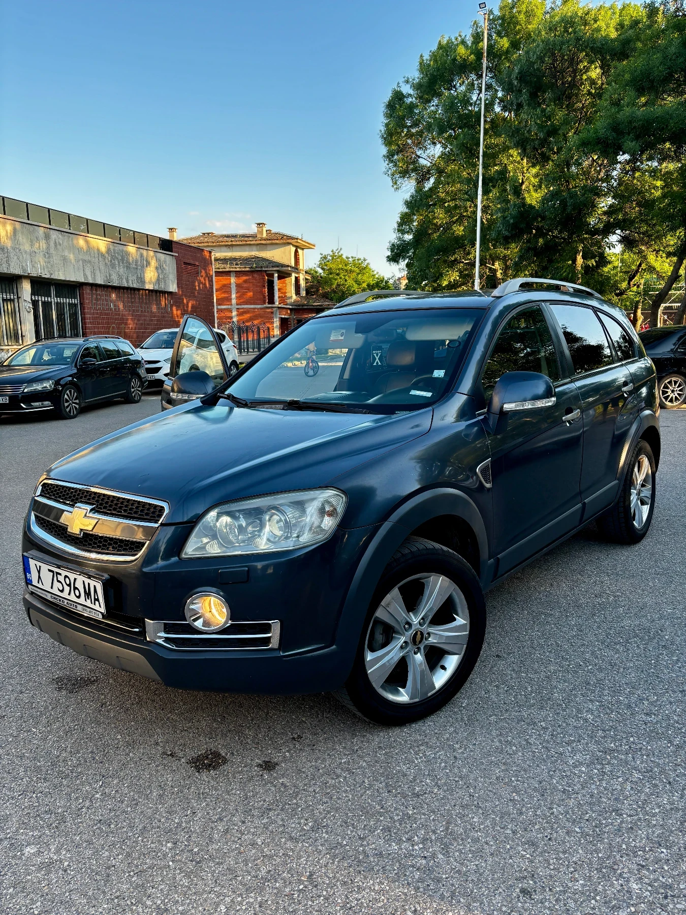 Chevrolet Captiva 2.0 150kc, снимка 3 - Автомобили и джипове - 54906486