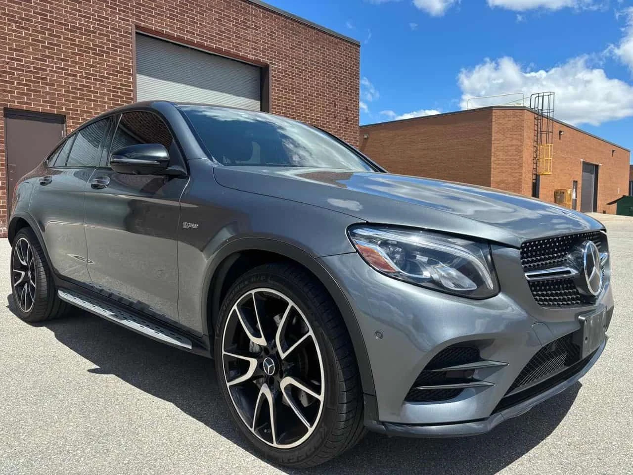 Mercedes-Benz GLC 43 AMG 4MATIC Coupe  CARFAX, снимка 2 - Автомобили и джипове - 54995812