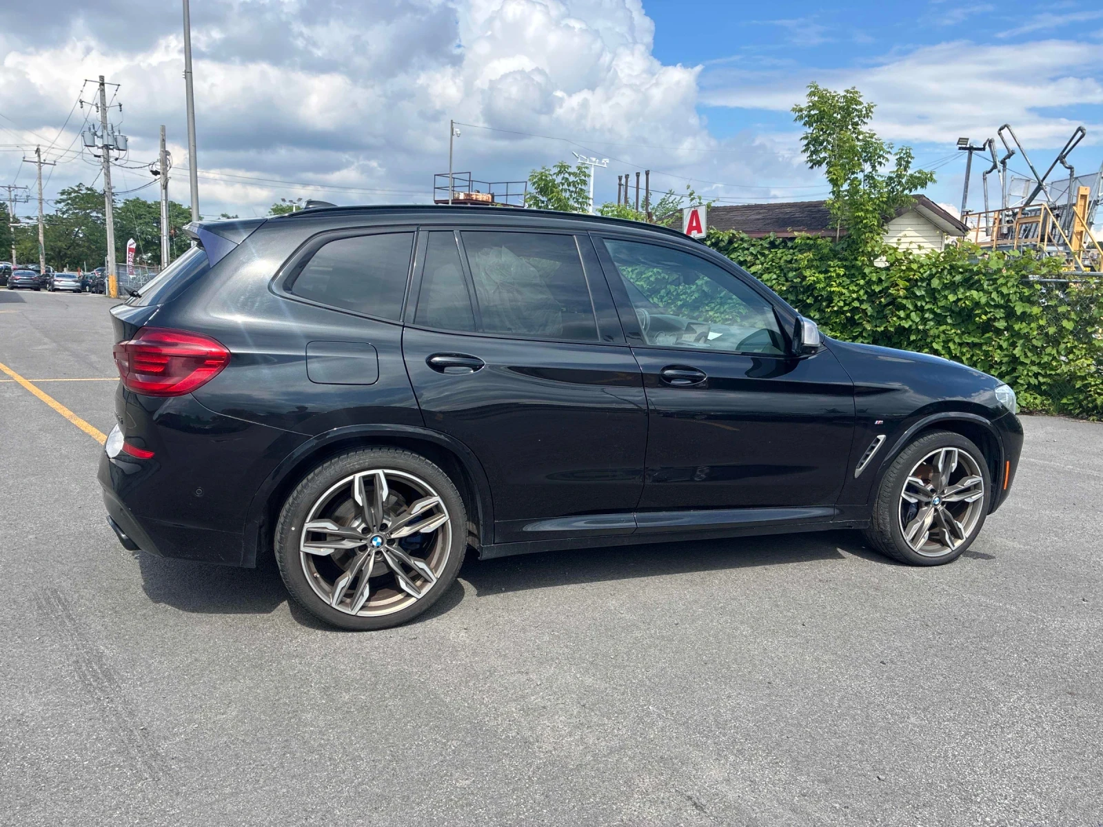 BMW X3 * ДИСТРОНИК* HUD* 360* ОБДУХВАНЕ* HK* ГУМИ+ ДЖАНТИ, снимка 4 - Автомобили и джипове - 55070511