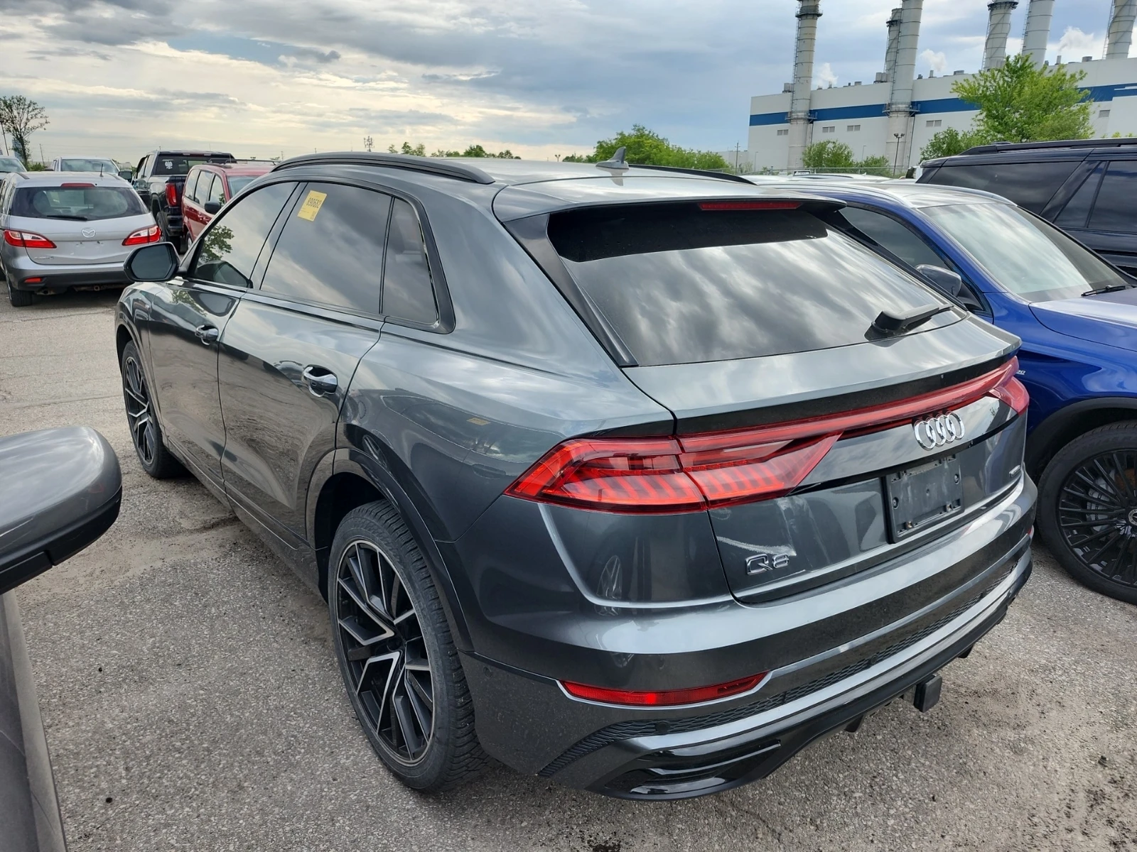 Audi Q8 Technik/ДИСТРОНИК/360 КАМ/ПАНО/2 КЛЮЧА/ОБДУХ, снимка 4 - Автомобили и джипове - 55081138