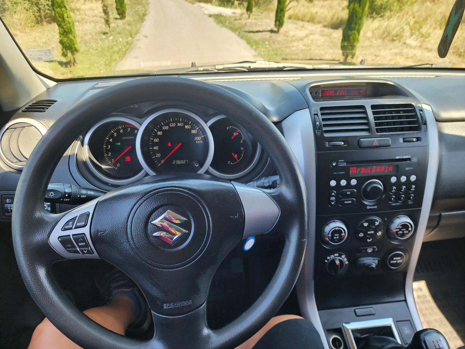 Suzuki Grand vitara, снимка 16 - Автомобили и джипове - 55544721