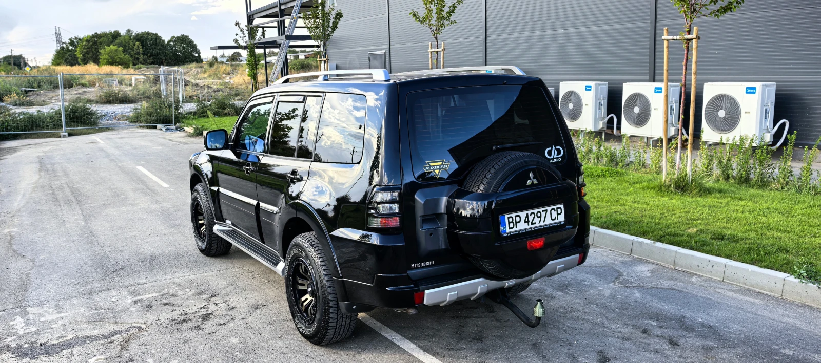 Mitsubishi Pajero 3.2 DI-D, снимка 8 - Автомобили и джипове - 56210352