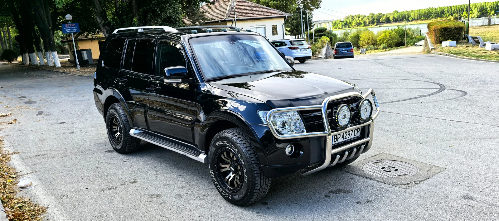 Mitsubishi Pajero 3.2 DI-D, снимка 3 - Автомобили и джипове - 56210352