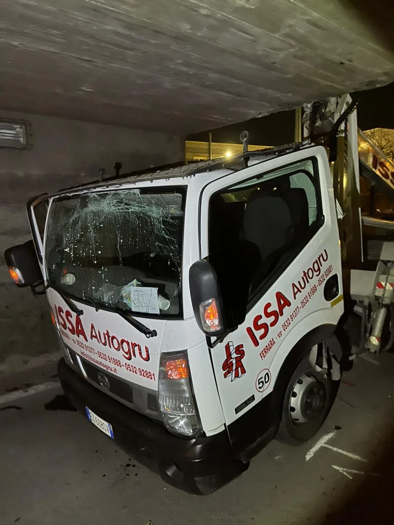 Nissan Capstar 2.5-120кс-НА ЧАСТИ, снимка 2 - Бусове и автобуси - 52842152