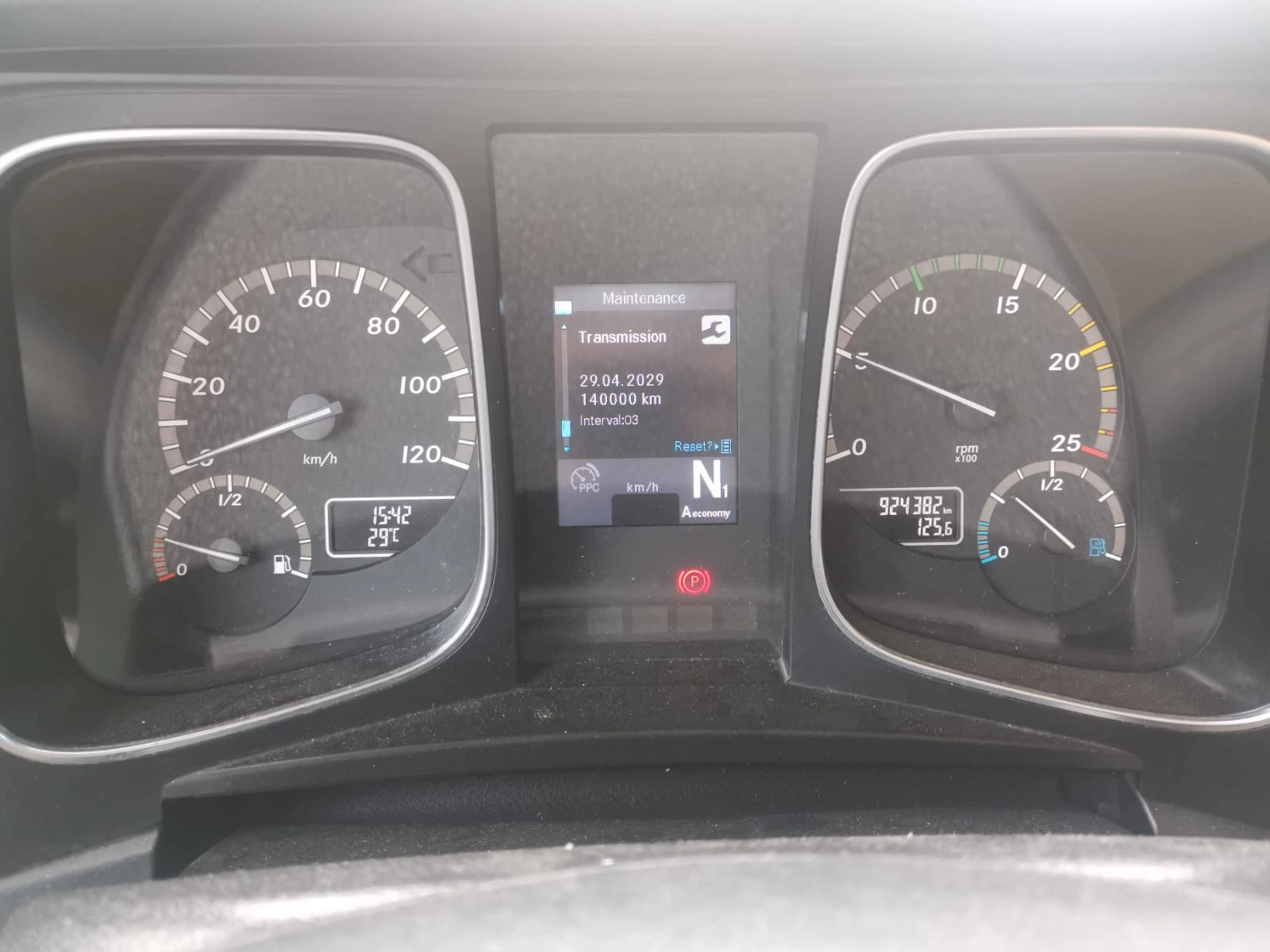 Mercedes-Benz Actros 1845 | Mobile.bg   15