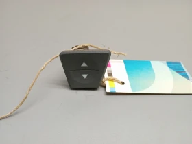 Копче ел стъкла предна дясна врата Фиат Панда 1.1б