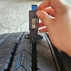 Гуми, снимка 4