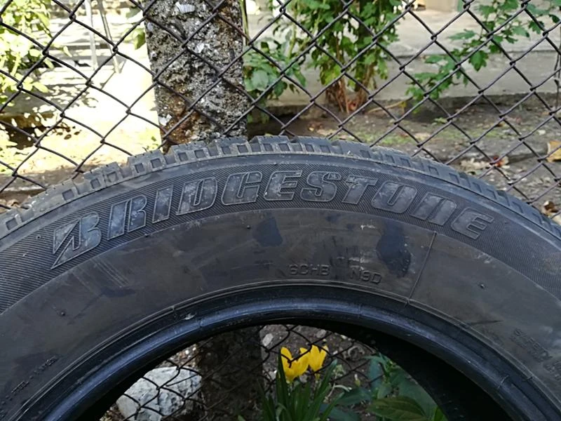 Гуми Зимни 215/65R16, снимка 4 - Гуми и джанти - 22852153