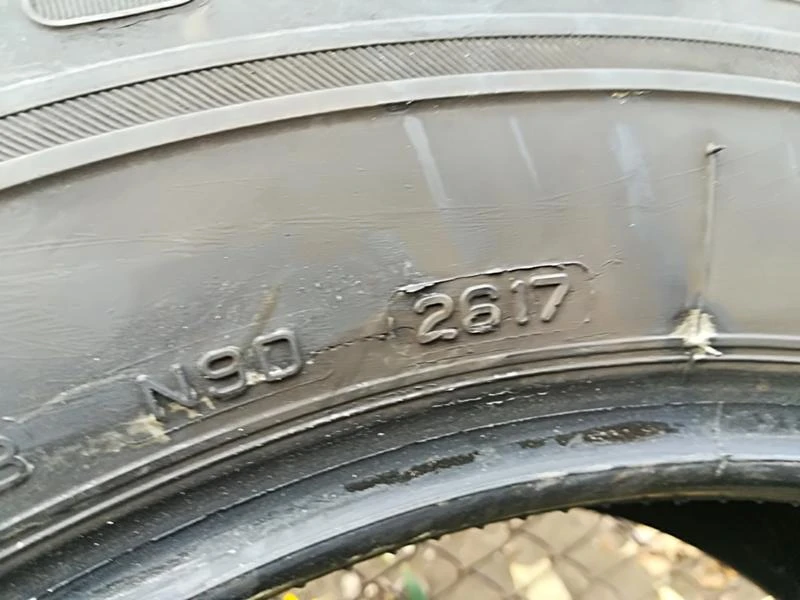 Гуми Зимни 215/65R16, снимка 7 - Гуми и джанти - 22852153