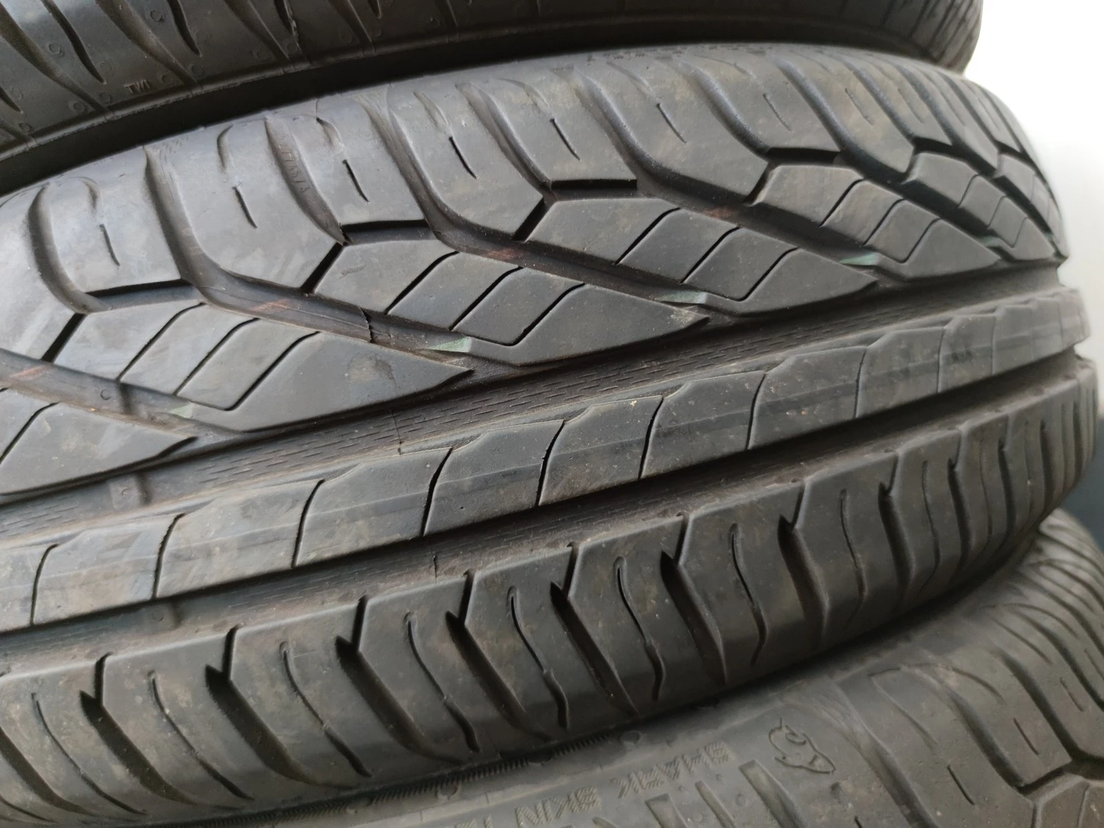 Гуми Летни 185/65R15, снимка 3 - Гуми и джанти - 56664499