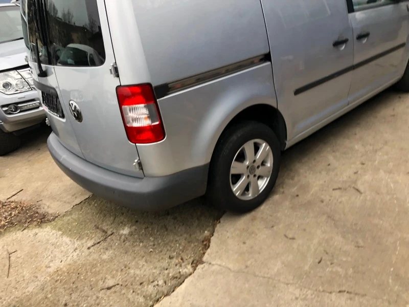 VW Caddy 1.9SDi, снимка 4 - Автомобили и джипове - 39411065