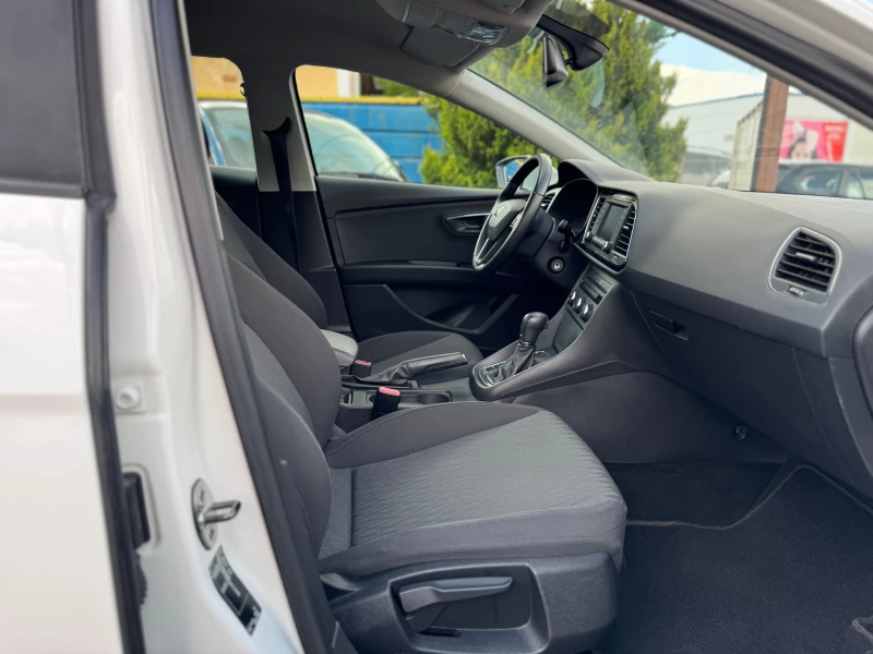 Seat Leon 1.6TDI * AUTOMATIC * NAVI, снимка 10 - Автомобили и джипове - 50496093