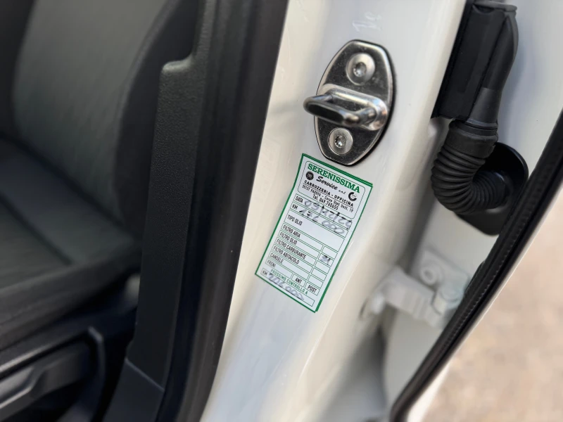 Seat Leon 1.6TDI * AUTOMATIC * NAVI, снимка 13 - Автомобили и джипове - 50496093