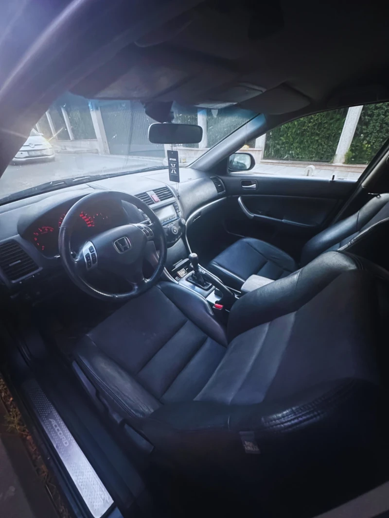 Honda Accord 2.2 i-CTDi , снимка 5 - Автомобили и джипове - 51468232