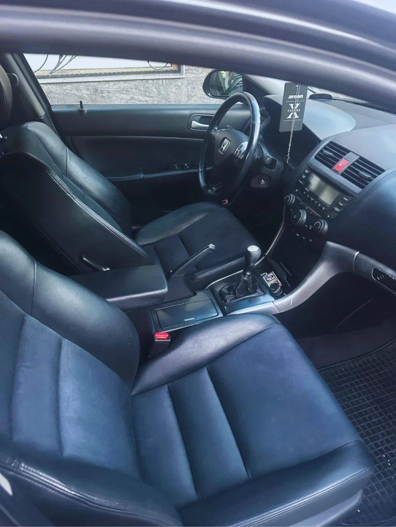 Honda Accord 2.2 i-CTDi , снимка 6 - Автомобили и джипове - 51468232
