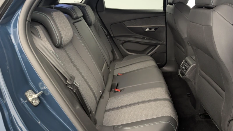 Peugeot 3008 Allure Pack | Automatic | 27, 693 km, снимка 13 - Автомобили и джипове - 52746875
