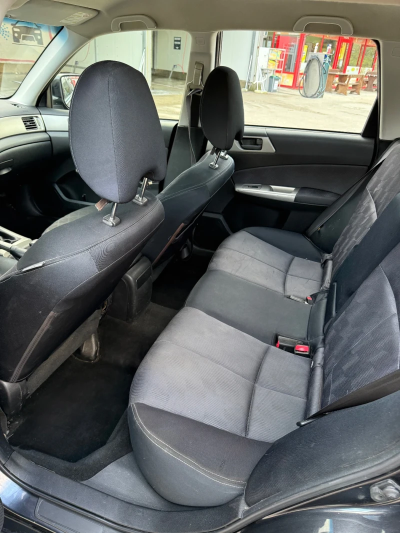 Subaru Forester 2.0i AWD, снимка 9 - Автомобили и джипове - 52394781
