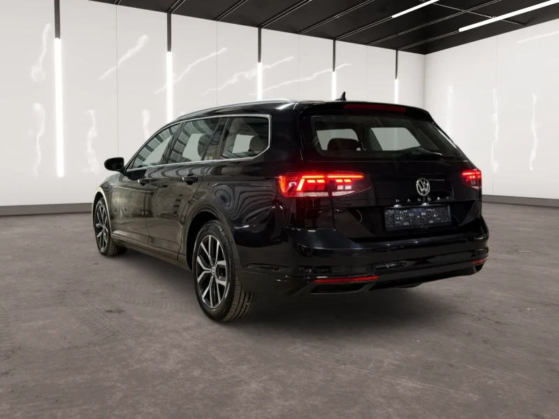 VW Passat 2.0TDI/Distronic/Camera/Massage/Panorama, снимка 4 - Автомобили и джипове - 52645616