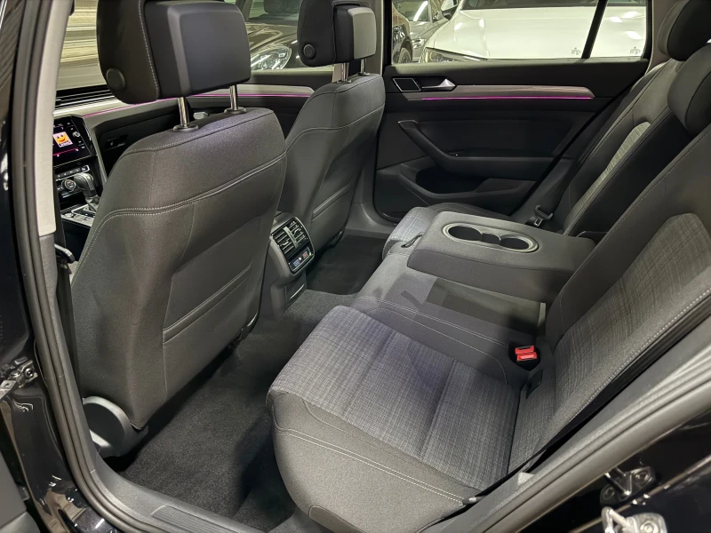 VW Passat 2.0TDI/Distronic/Camera/Massage/Panorama, снимка 16 - Автомобили и джипове - 52645616