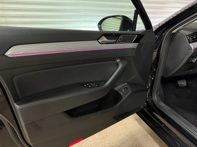 VW Passat 2.0TDI/Distronic/Camera/Massage/Panorama, снимка 7 - Автомобили и джипове - 52645616