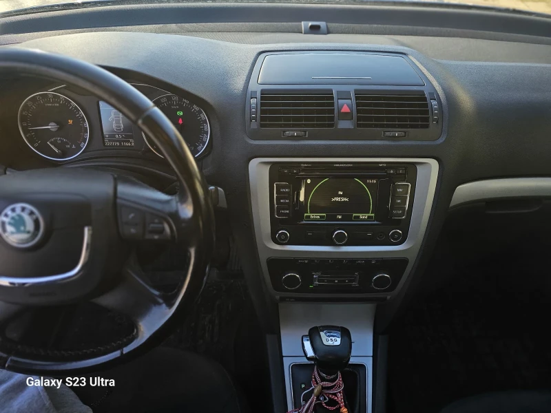 Skoda Octavia 1.6Tdi/DSG, снимка 9 - Автомобили и джипове - 53048204