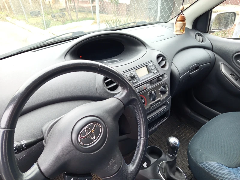 Toyota Yaris, снимка 3 - Автомобили и джипове - 53210014