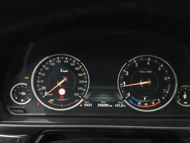 BMW 520  - изображение 8