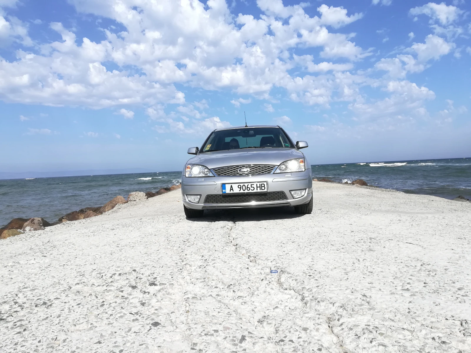 Ford Mondeo 2.2Tdci Titanium - изображение 2