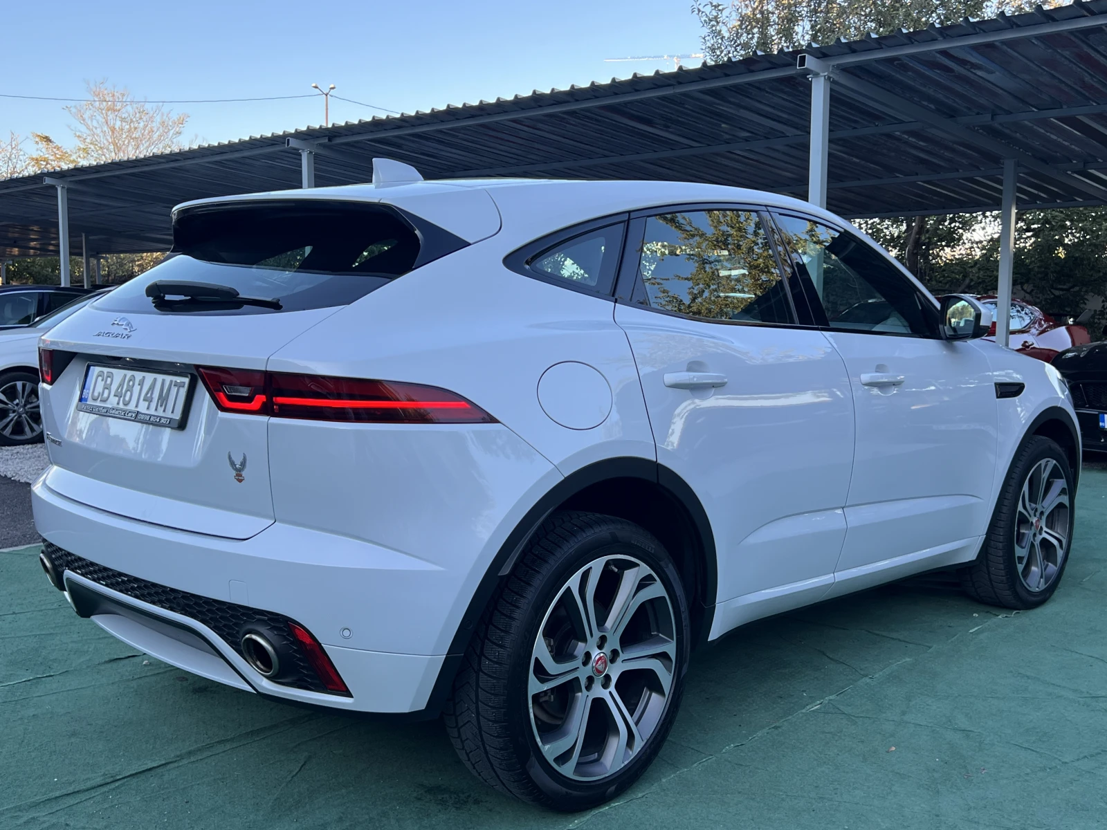 Jaguar E-pace R-DYNAMIC - изображение 4