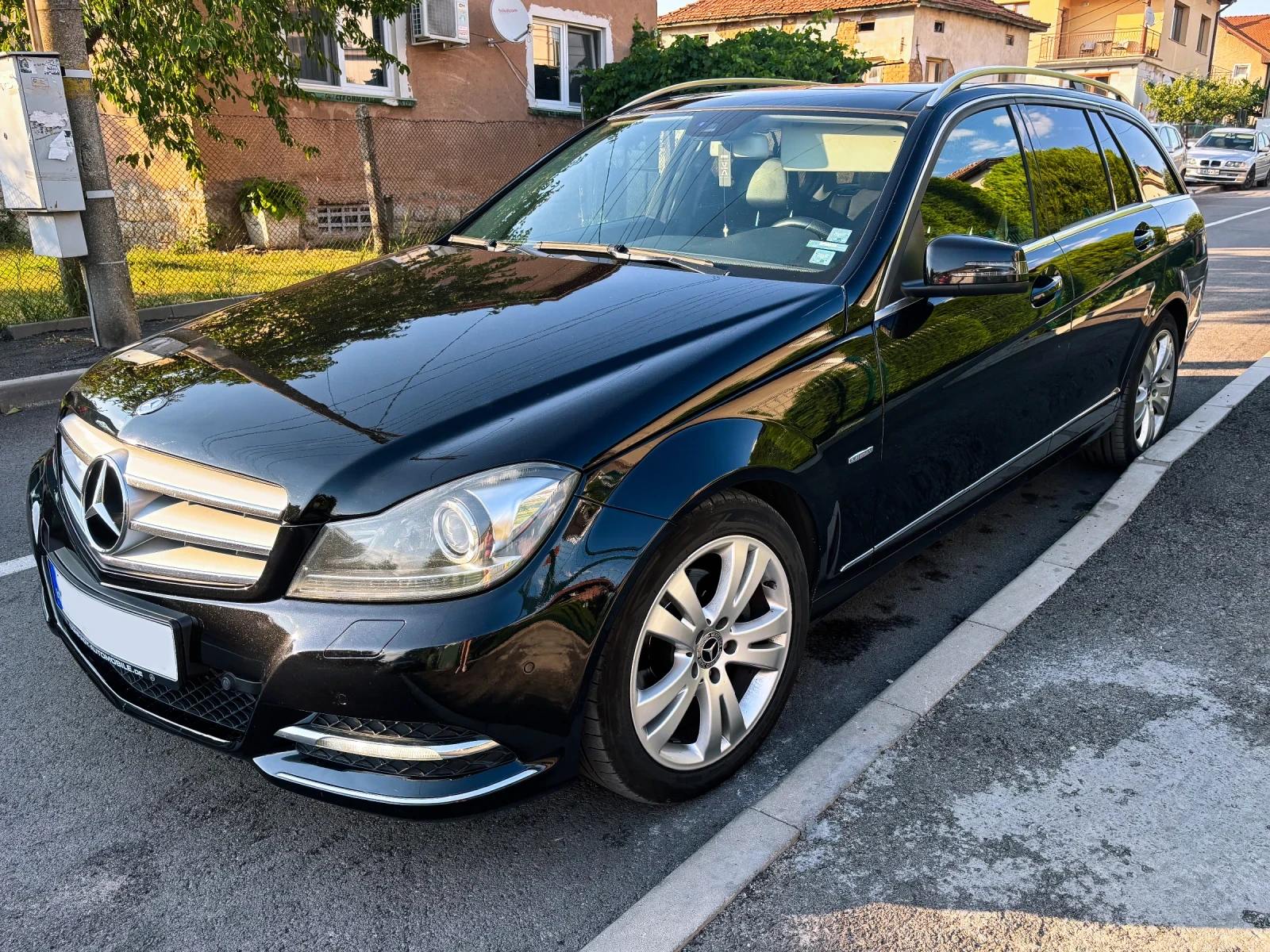 Mercedes-Benz C 220 Avantgarde Facelift 2.2 CDI - изображение 2