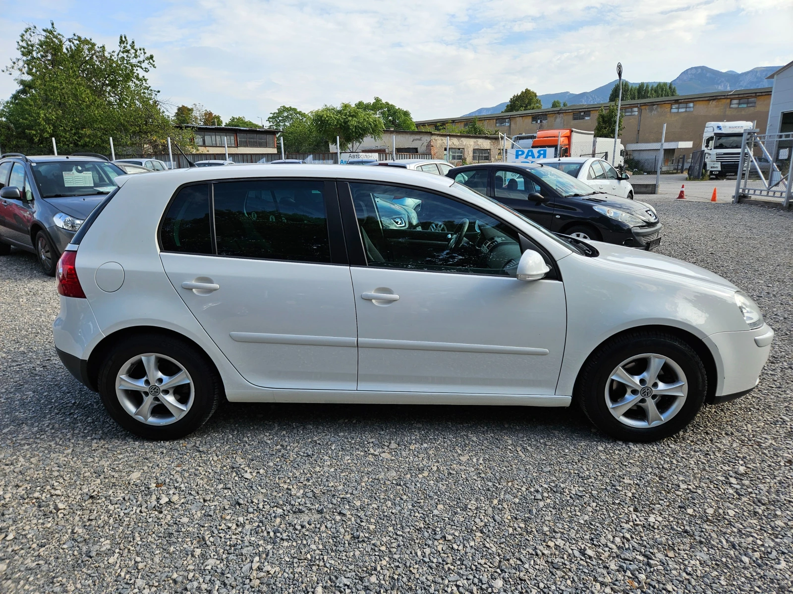 VW Golf 1.4 бензин 80кс - изображение 2