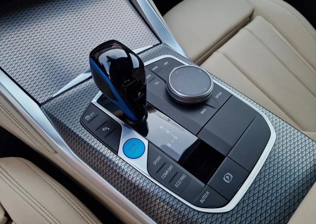 BMW i4 eDrive40 Gran Coupe - изображение 6
